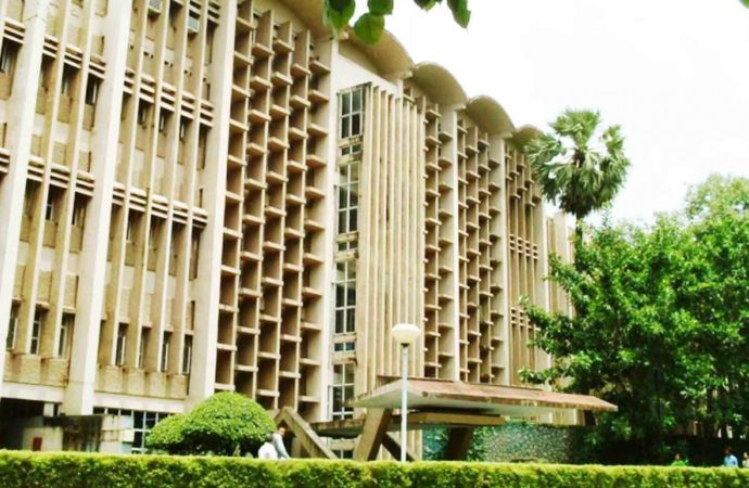 IIT-Bombay Held Condolence Meet for Alumnus Manohar Parrikar