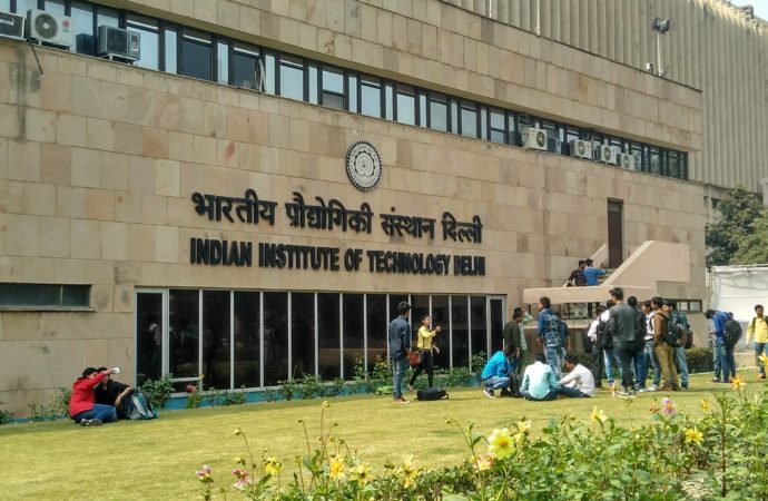 IIT Delhi Breaks 10-Year Record in Placements with 900 Offers
