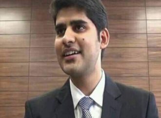 UPSC Topper Thanks Family and Girlfriend for Success
